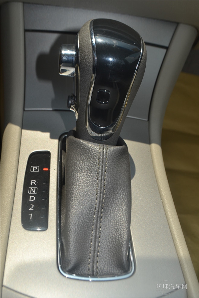 2014款1.6L自動尊貴型