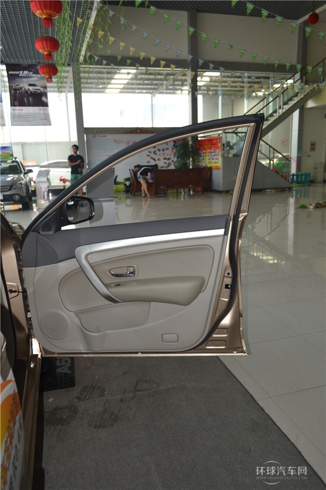 2014款1.6L手動豪華版