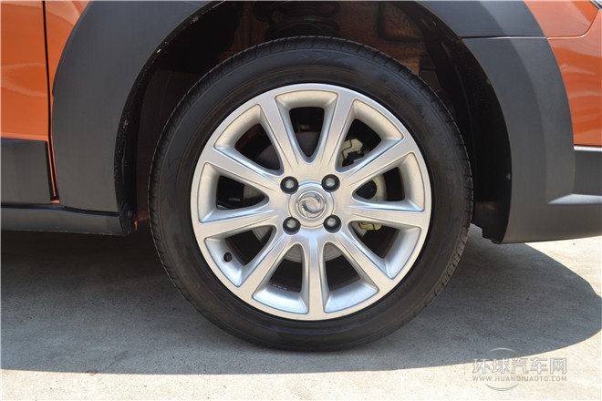 2014款Cross1.5L自動尊逸型