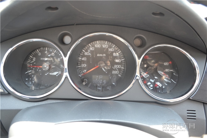 2014款Cross1.5L自動尊逸型