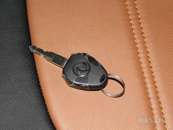 2014款 Cross 1.5L 自動尊尚型