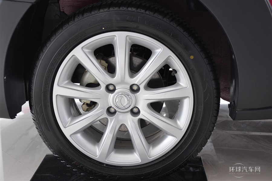 2014款 Cross 1.6L 手動尊逸型