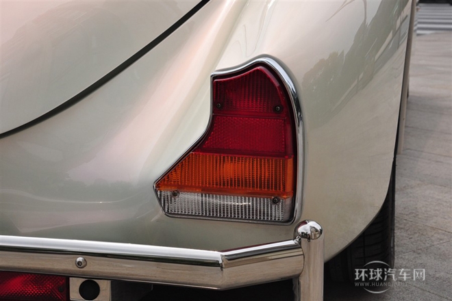 2012款 2.7L 兩門版