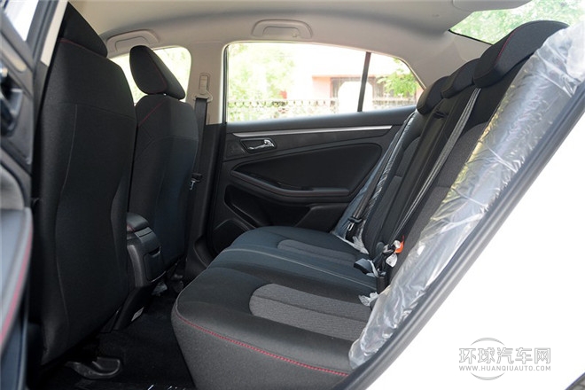 2014款 2.0L 手動舒適型