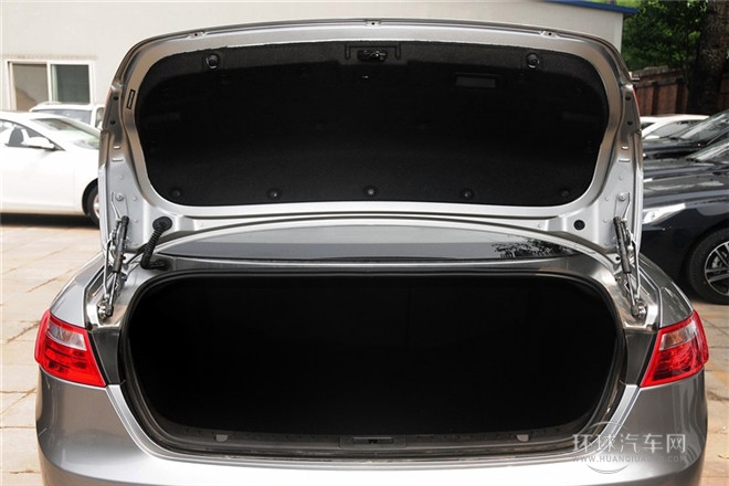 2014款 2.0L 自動舒適型