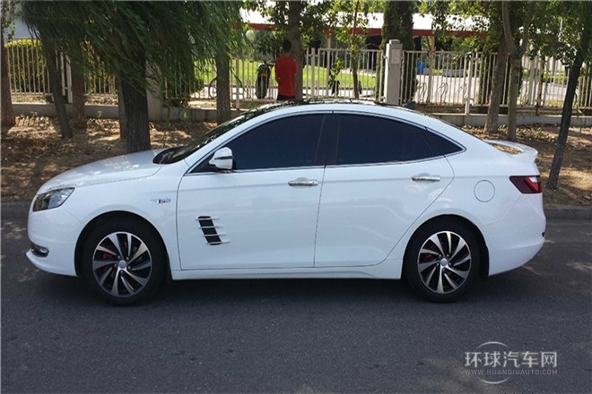 2014款 1.8T 自動運動豪華型