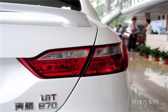 2014款 1.8T 自動運動豪華型