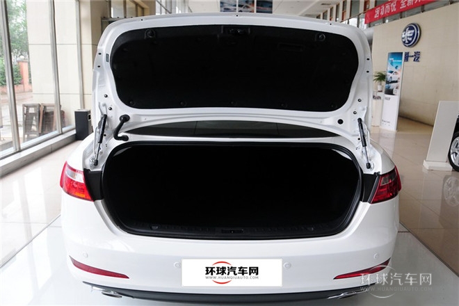 2014款 1.8T 自動(dòng)運(yùn)動(dòng)豪華型