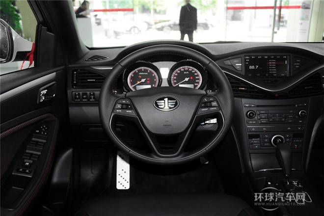 2014款 1.8T 自動(dòng)運(yùn)動(dòng)尊享型