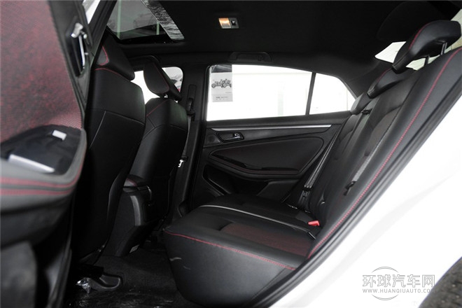 2014款 1.8T 自動運動尊享型