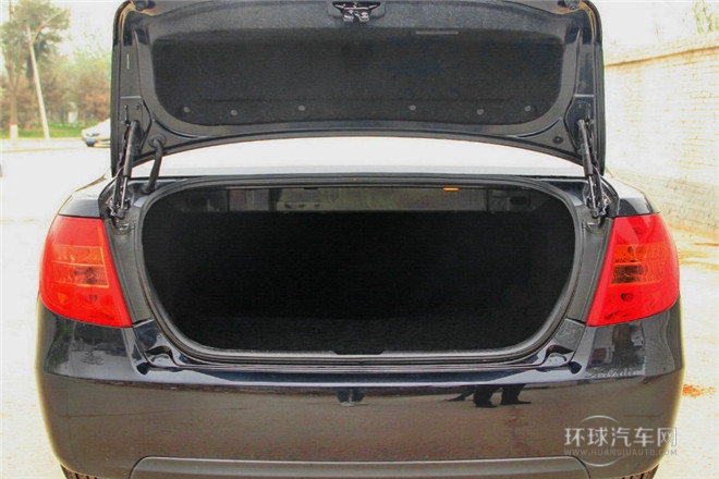 2013款 1.6L MT伙伴版