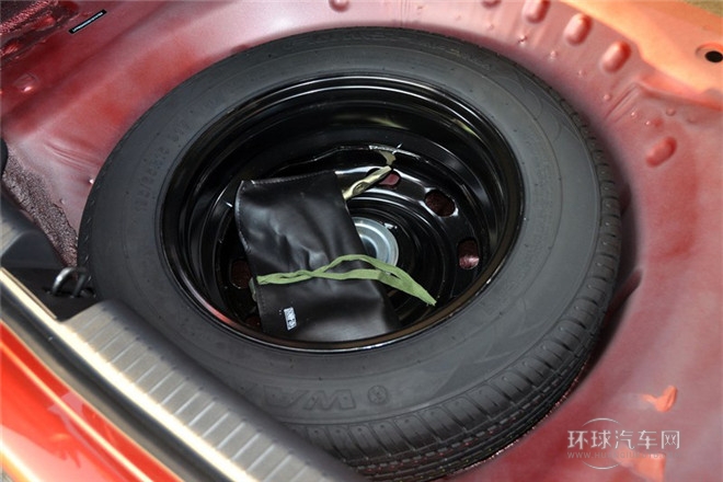 2013款 1.6L MT舒適型