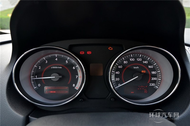 2013款 1.6L MT豪華型