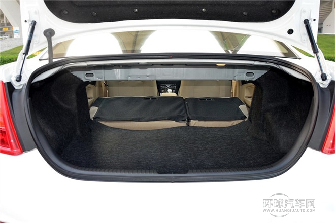 2013款 1.6L MT豪華型