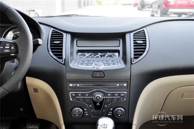 2013款 1.6L MT尊貴型