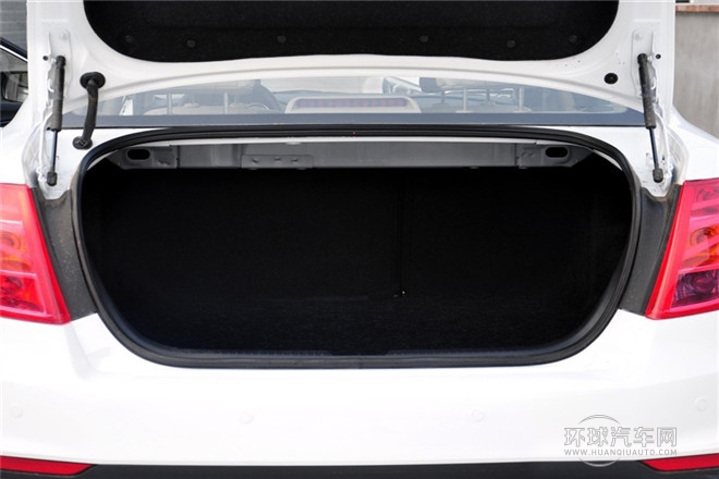 2013款 1.6L MT尊貴型