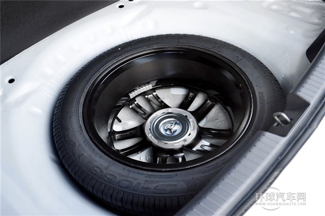 2013款 1.6L MT尊貴型