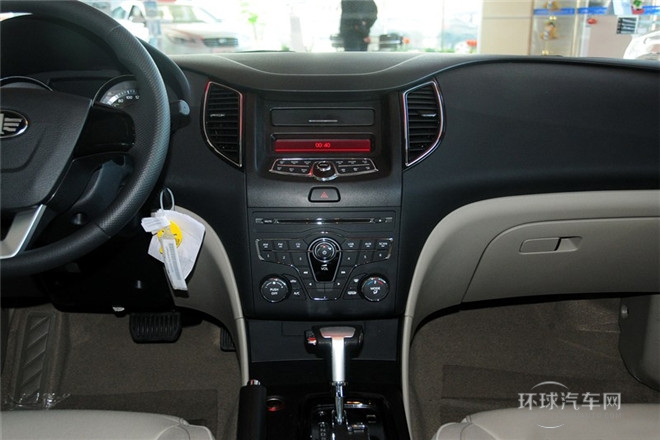 2013款 1.8L AT舒適型