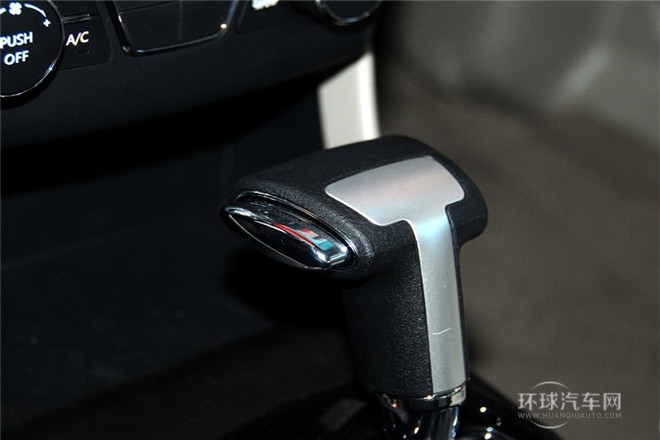 2013款 1.8L AT舒適型