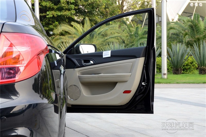 2013款 1.8L AT尊貴型