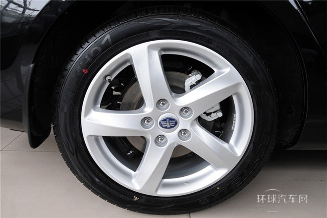 2014款 1.8T 自動尊貴型