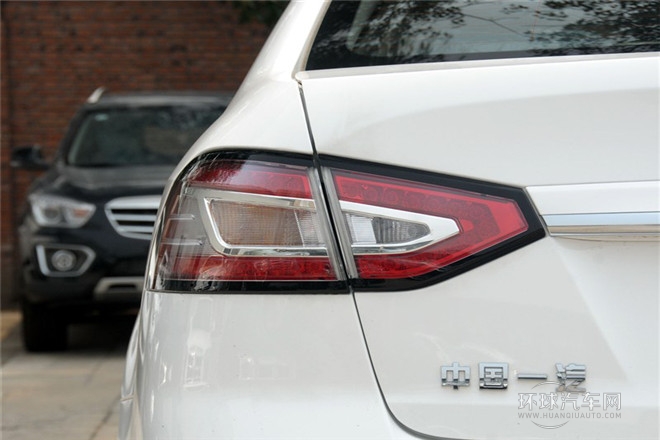 2014款 2.0T 自動豪華型