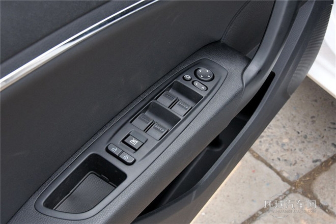 2014款 2.0T 自動豪華型