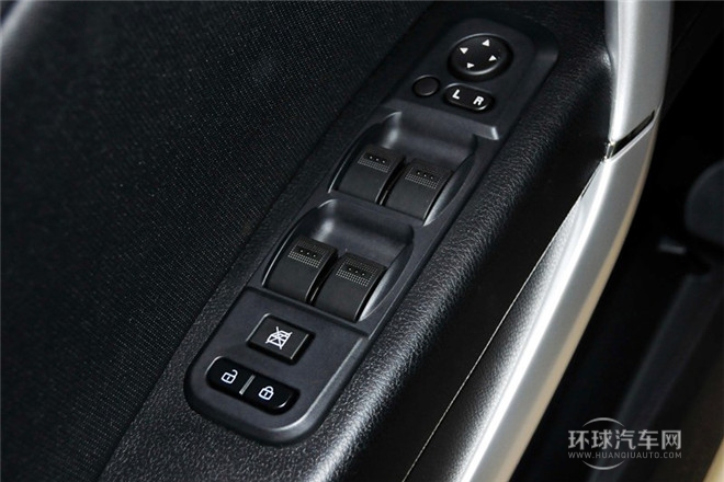 2013款 2.0L 自動舒適型