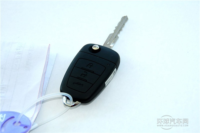 2013款 2.0L 自動豪華型