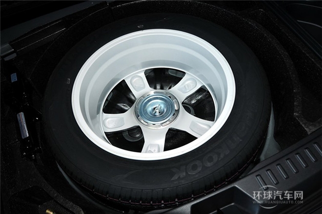 2013款 2.0L 自動豪華型