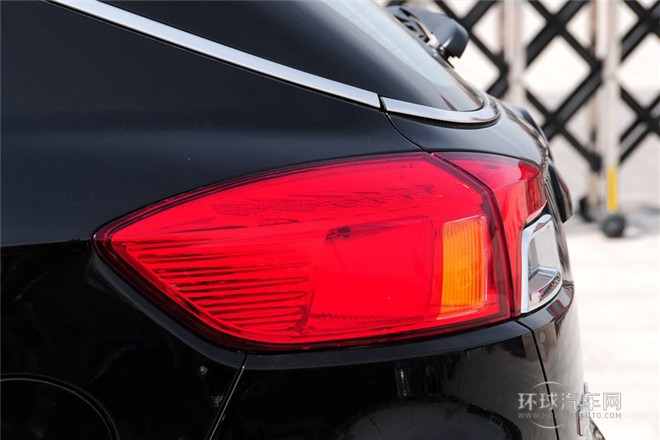 2013款 2.3L 自動旗艦型