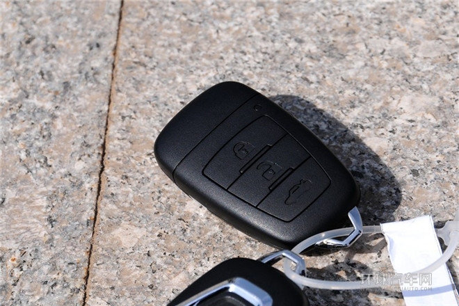 2013款 2.3L 自動旗艦型