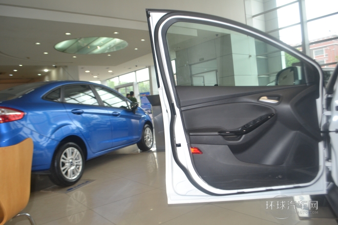 2012款 三廂 1.6L AT風(fēng)尚型