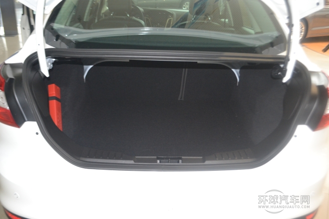 2012款 三廂 1.6L AT風(fēng)尚型