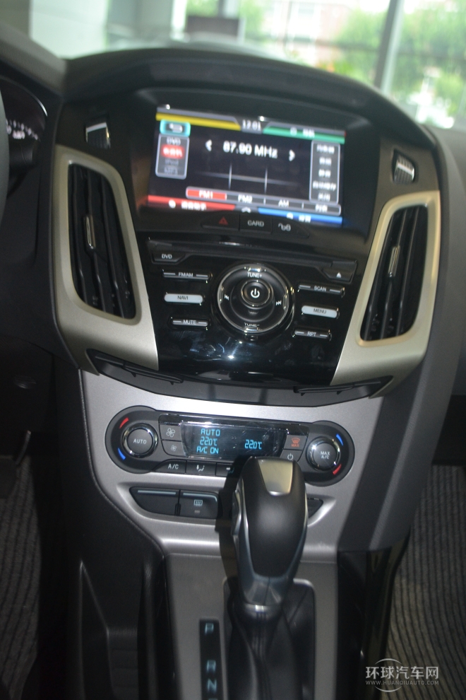 2012款 三廂 1.6L AT風尚型