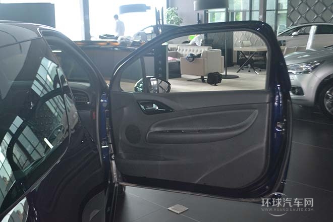 2013款1.6L時尚敞篷版