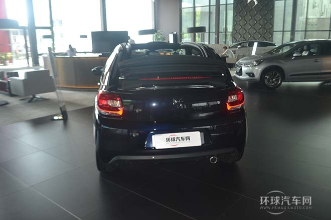 2013款1.6L時尚敞篷版