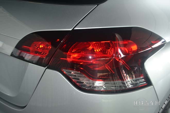 2012款 1.6T 風尚版