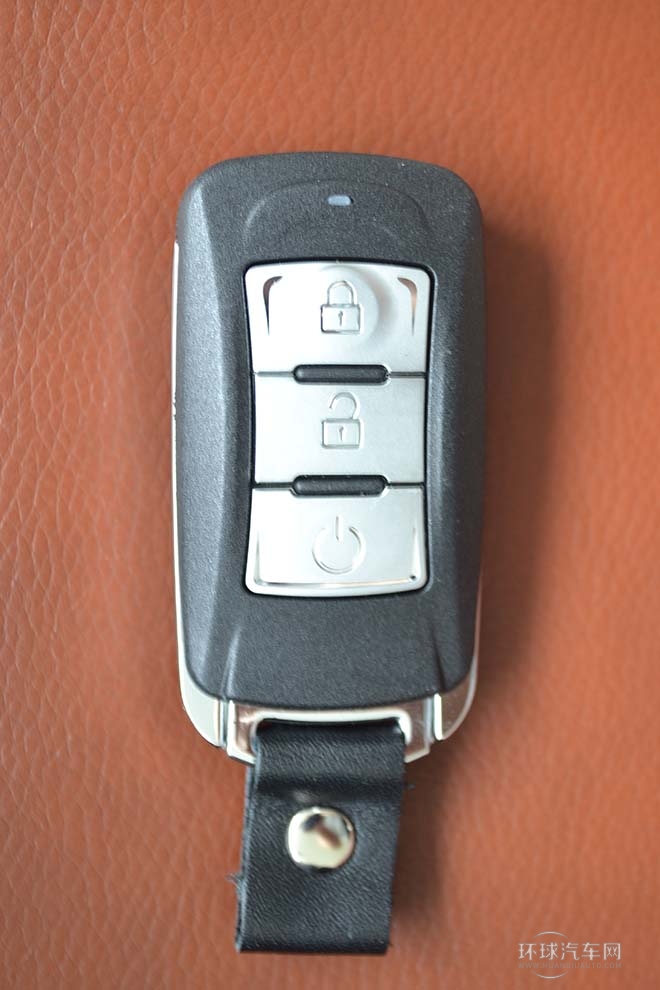 2013款1.6L手動(dòng)ESP  豪華版