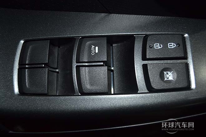 2013款1.6L手動ESP  豪華版