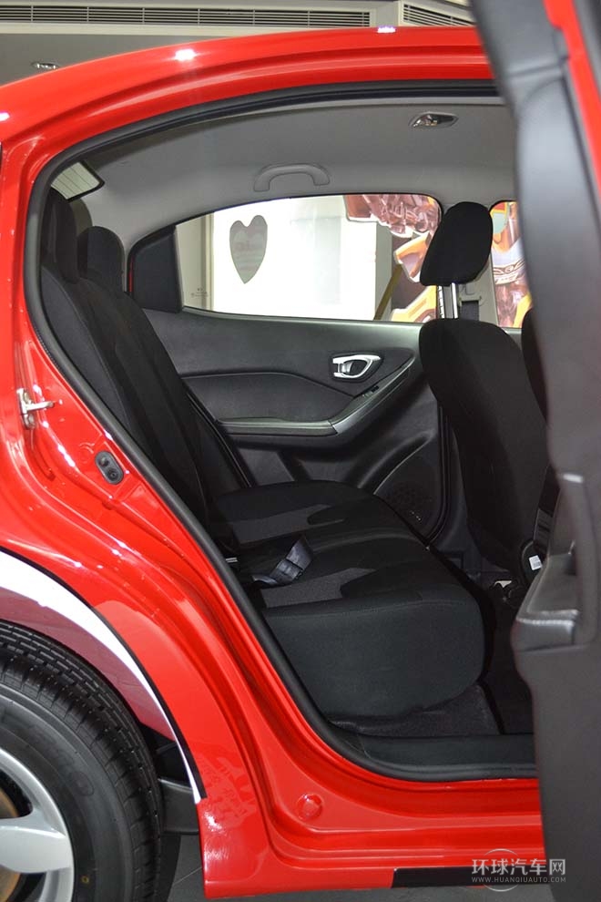 2013款1.6L手動(dòng)ESP  豪華版