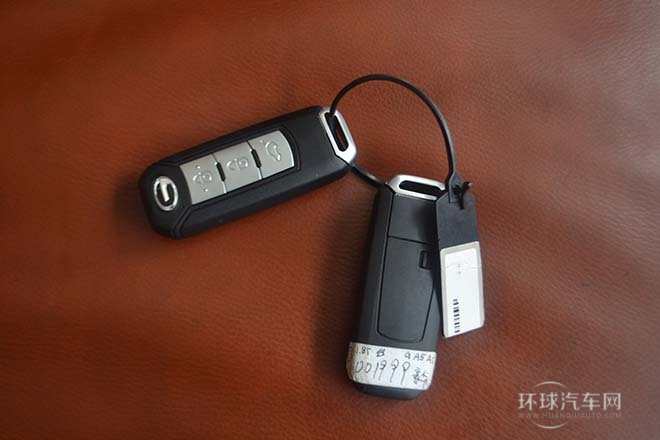 2013款 1.8T 自動豪華版