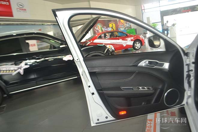 2013款 1.8T 自動豪華版