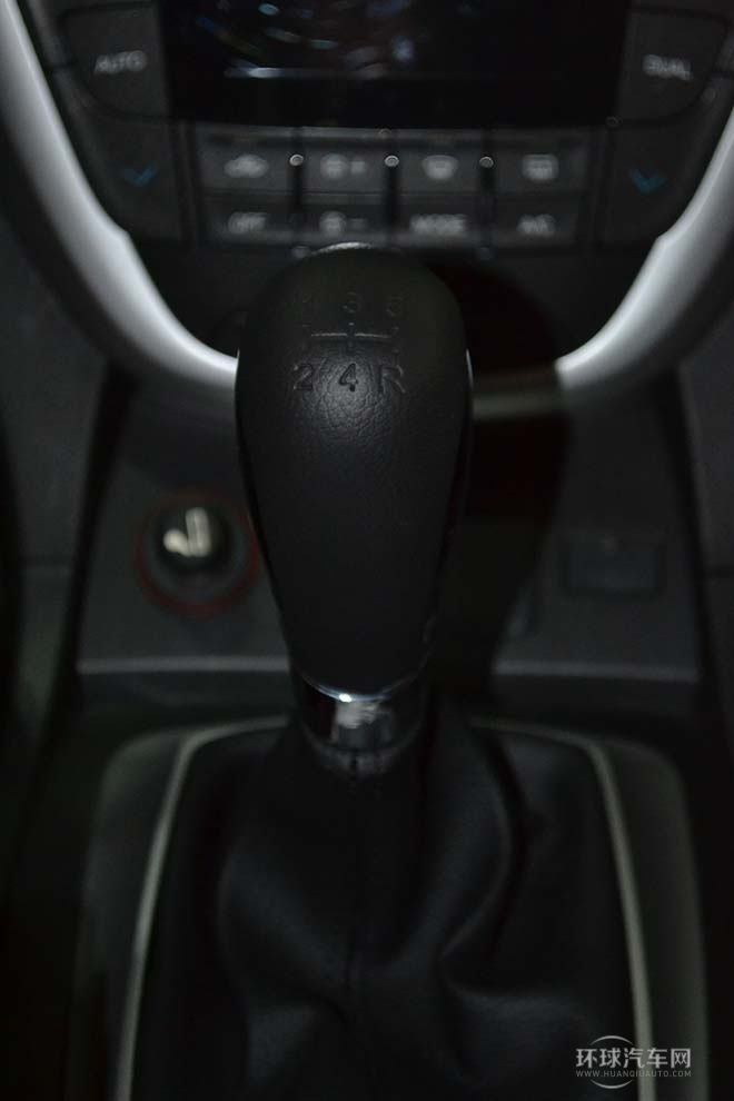 2012款 2.0L 手動兩驅舒適版