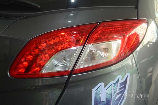 2012款 2.0L 自動兩驅周年紀念版