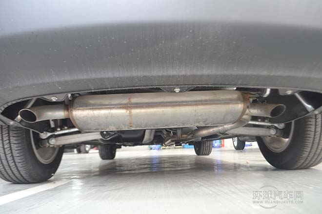 2013款 1.8T 自動(dòng)兩驅(qū)豪華版