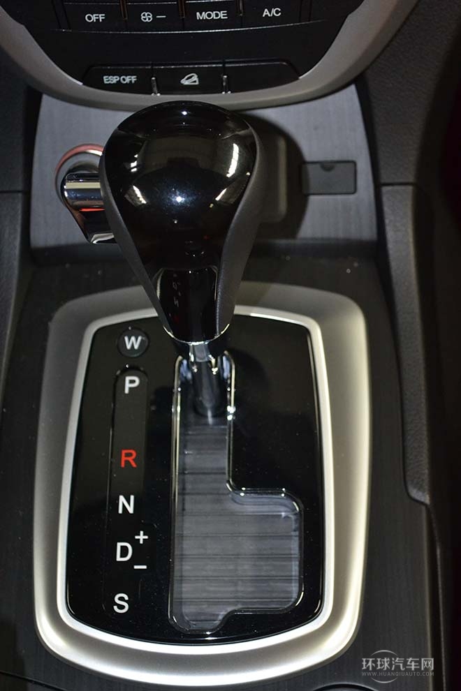 2013款 1.8T 自動兩驅豪華版