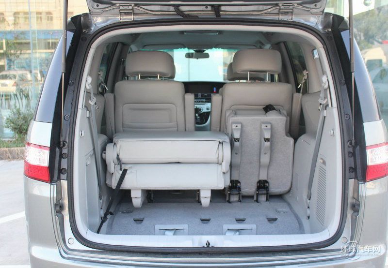 2013款 2.0T 商務(wù)型