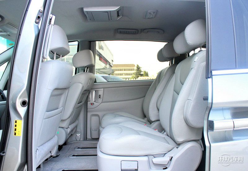 2013款 2.0T 商務型