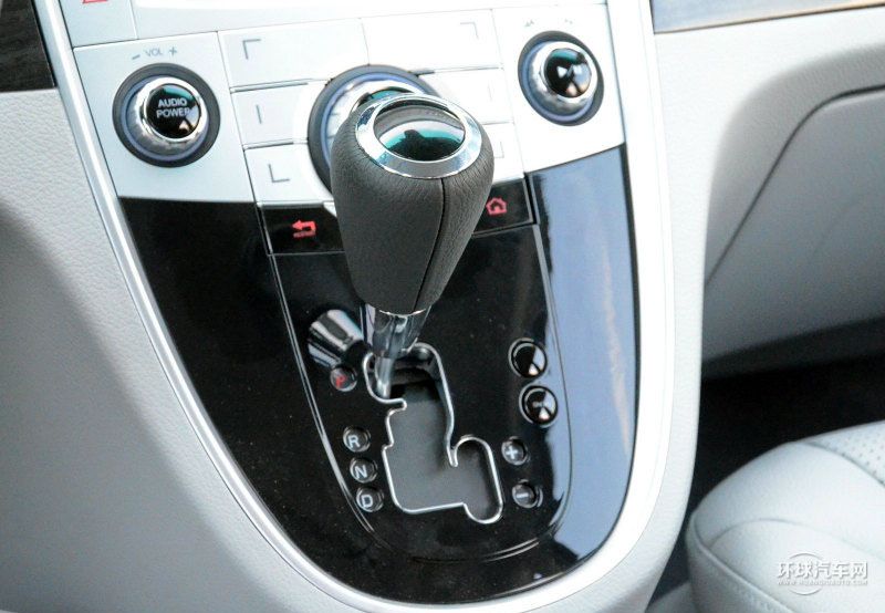 2013款 2.0T 商務(wù)型